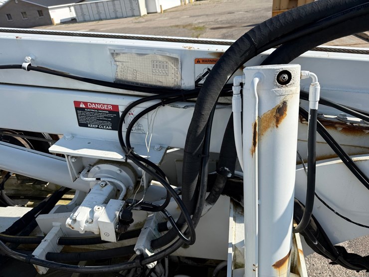 2003-freightliner-fl80-image-63