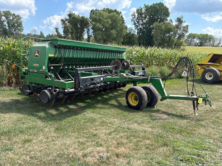 john-deere-1590-image-3