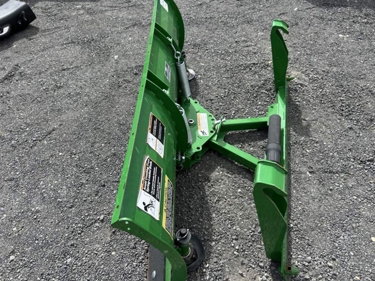 john-deere-1025r-image-3