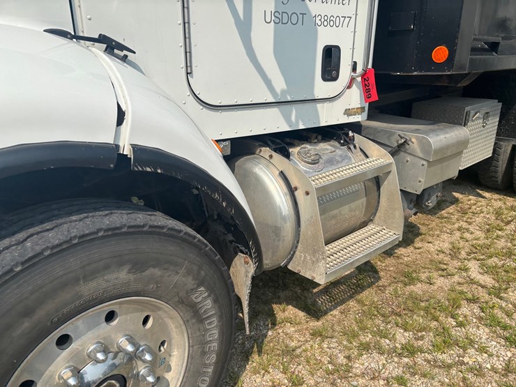 #2289-•-2006-peterbilt-tandem-axle-dump-truck-image-9