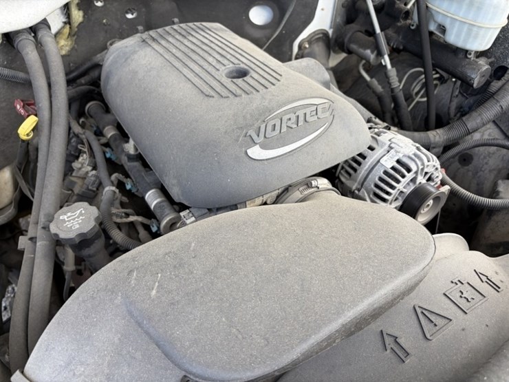 2006-chevrolet-silverado-3500-image-13