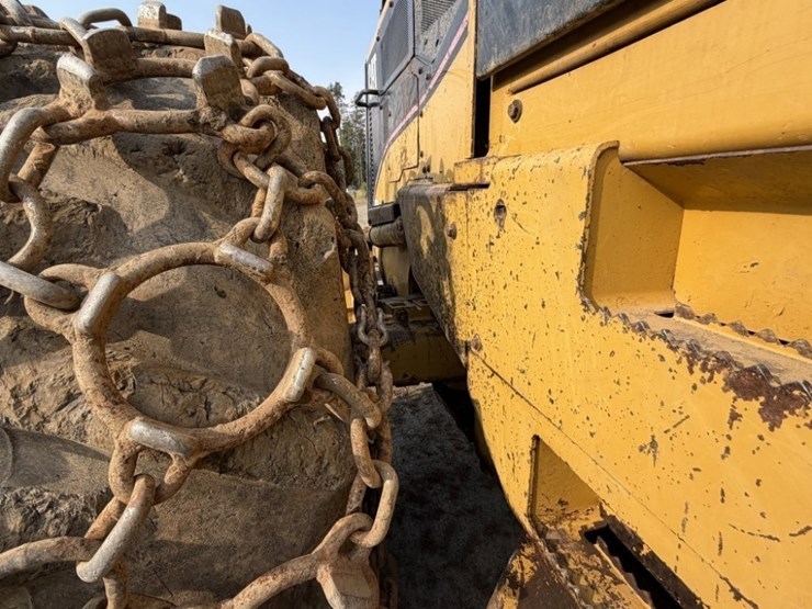 2002-caterpillar-525b-image-16