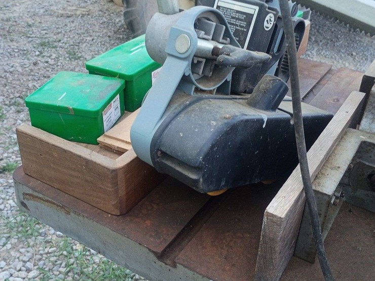 moulding-machine-image-6