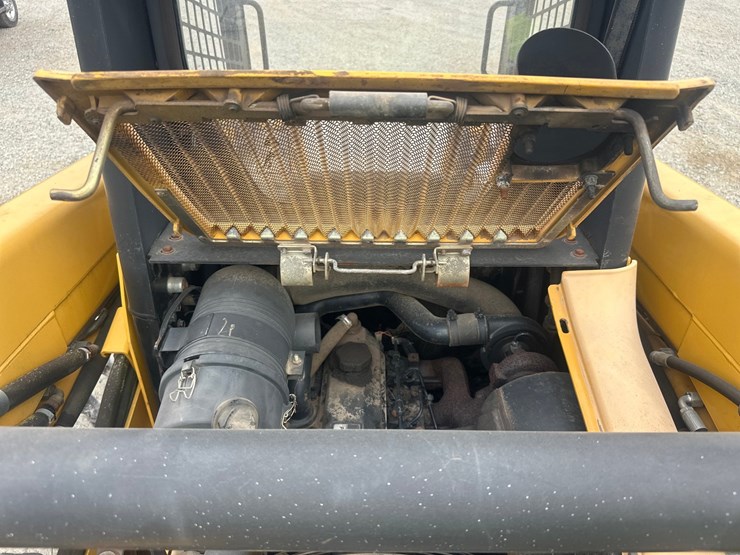 john-deere-250-image-42