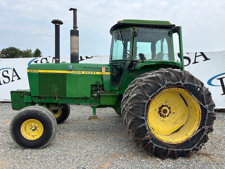 john-deere-4430-image-2
