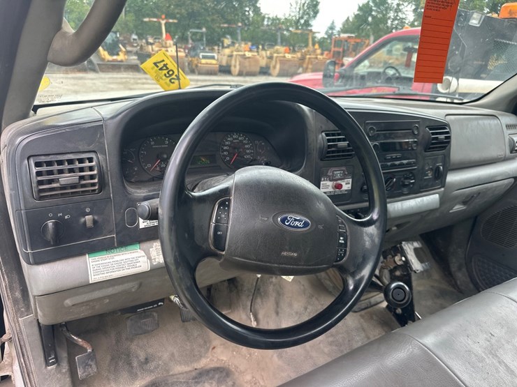 2007-ford-f550-image-33
