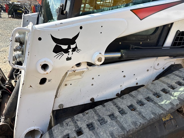 2016-bobcat-t630-image-10