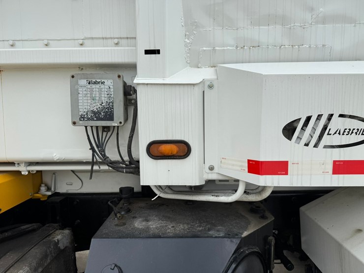 2015-mack-leu613-image-22