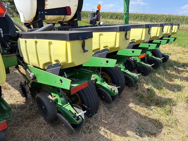 john-deere-1760-image-22