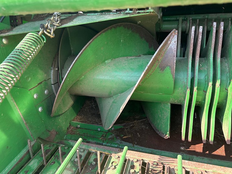 john-deere-450-image-22