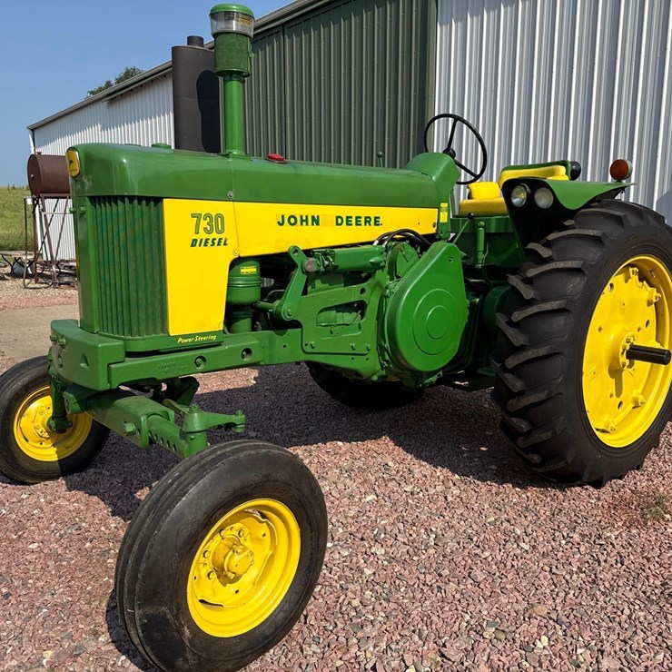 JOHN DEERE 730