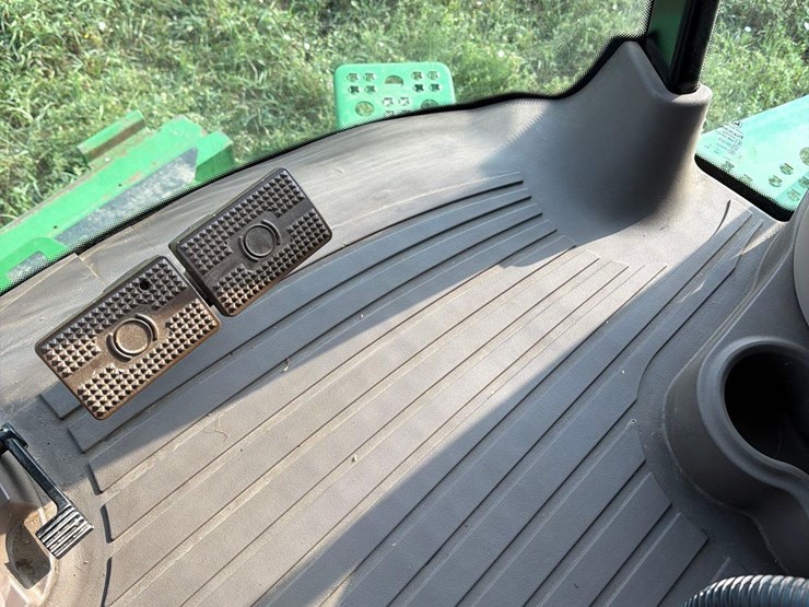2013-john-deere-s660-image-79