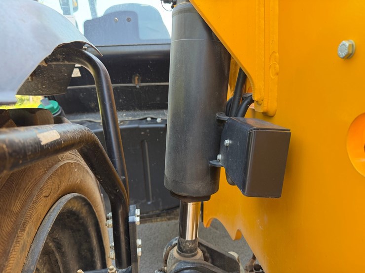 2024-jcb-509-42-image-89