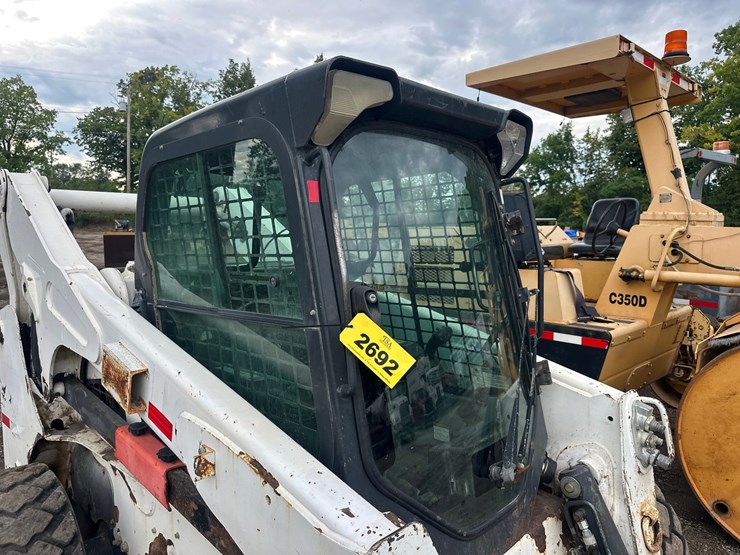 2012-bobcat-s850-image-12