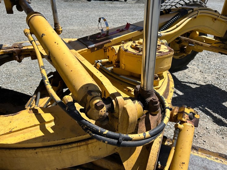 komatsu-gd650a-image-32