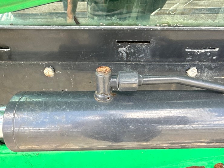 2019-bobcat-t550-image-21