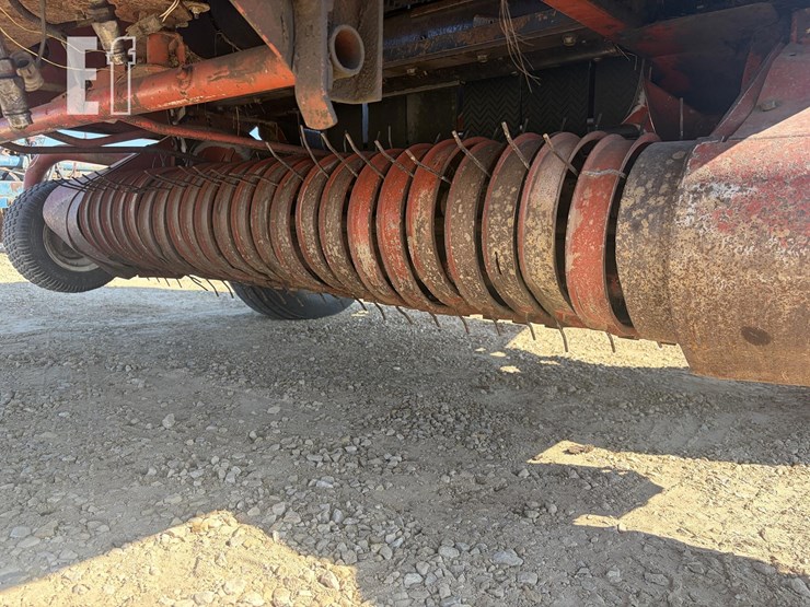 hesston-545-image-6