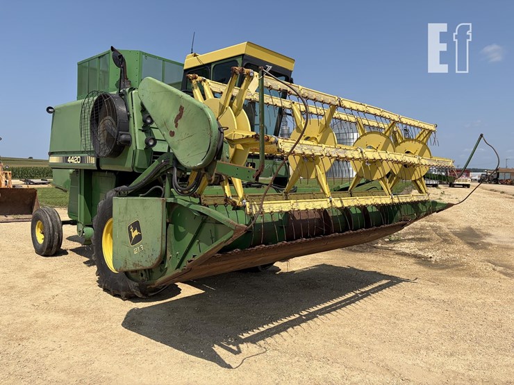 john-deere-4420-image-4