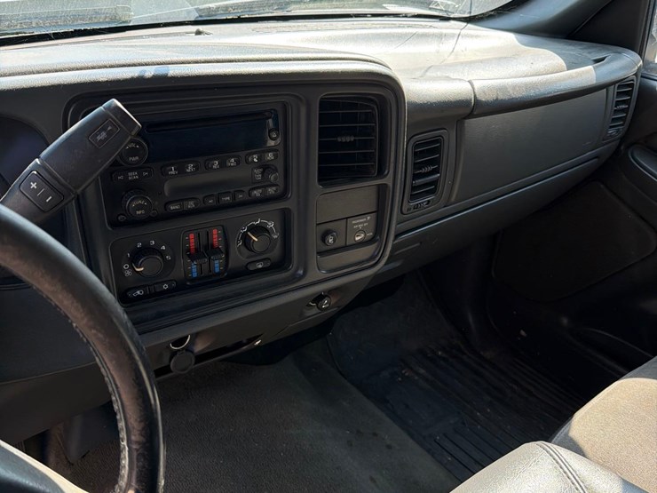 2006-chevrolet-3500-image-34