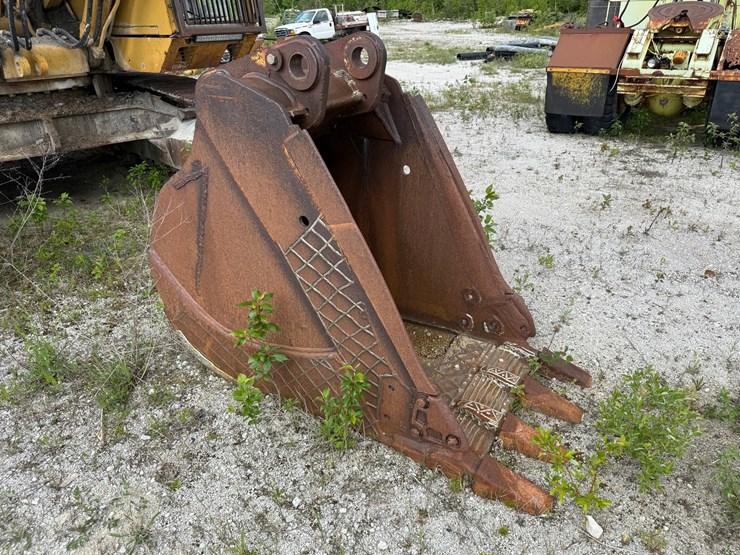 caterpillar-235b-image-43