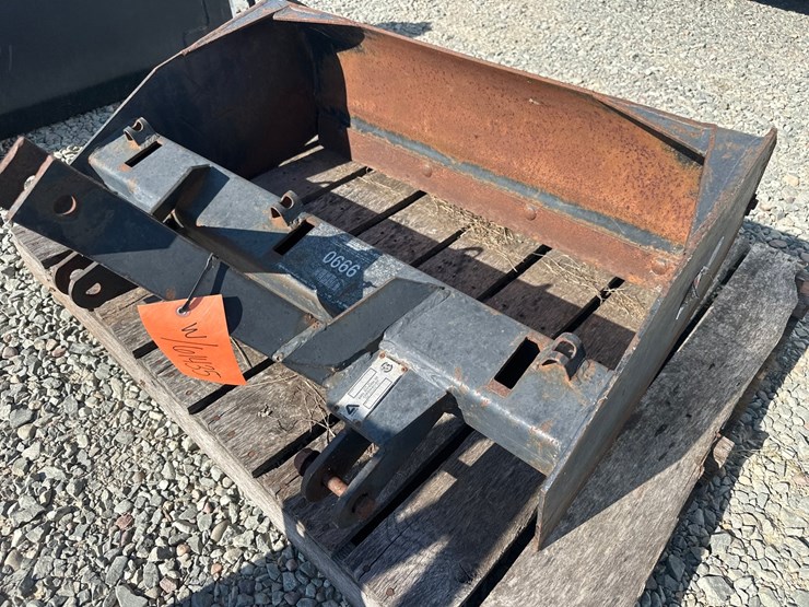 2021-massey-ferguson-1805-image-85