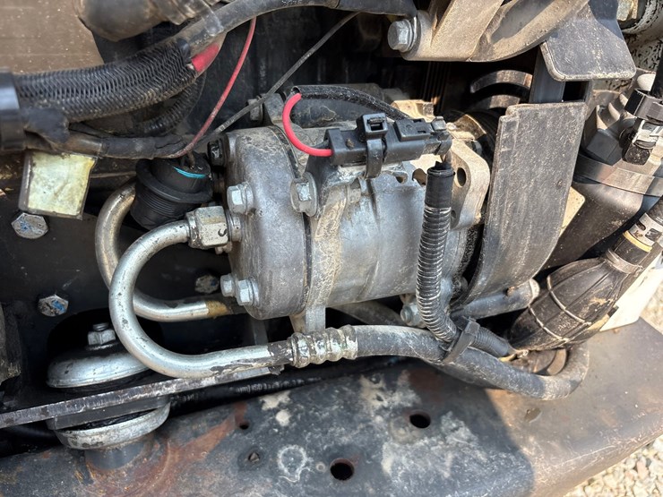 2018-bobcat-t870-image-55