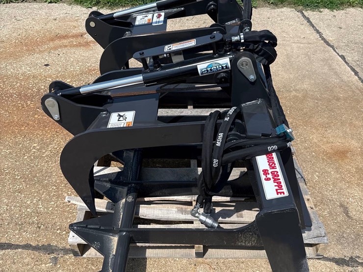 new-stout-66-inch-skidloader-grapple-bucket-image-2