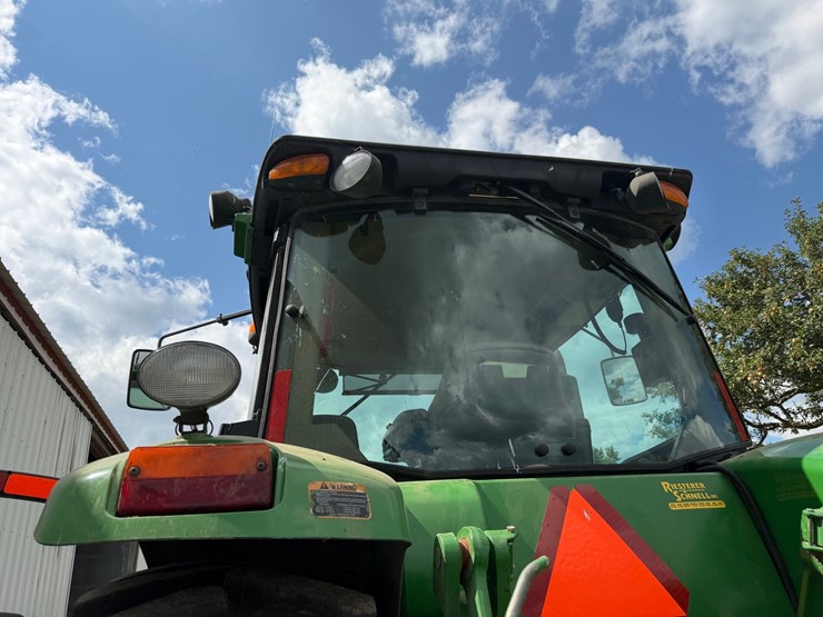 john-deere-8130-image-21