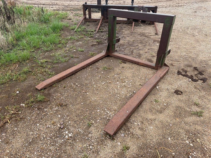 3pt-2-prong-bale-carrier-image-1