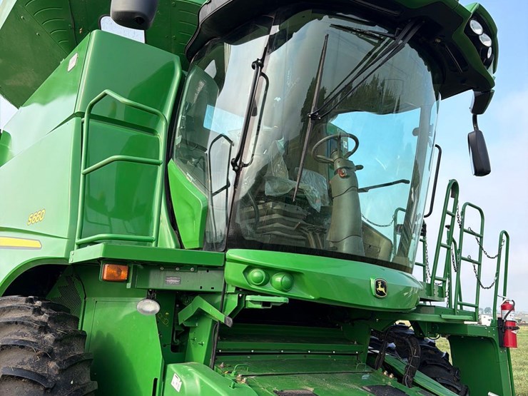 2013-john-deere-s660-image-12