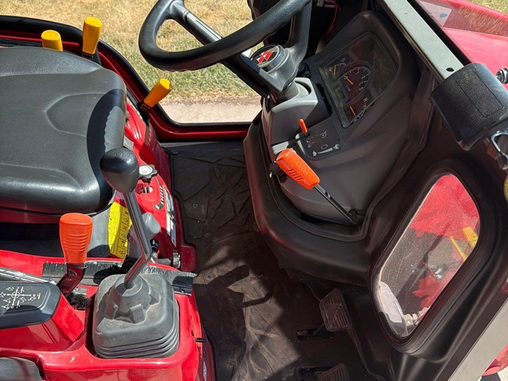 2021-massey-ferguson-4-image-25