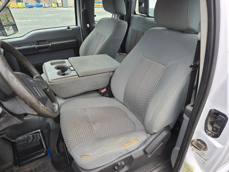2011-ford-f550-image-58