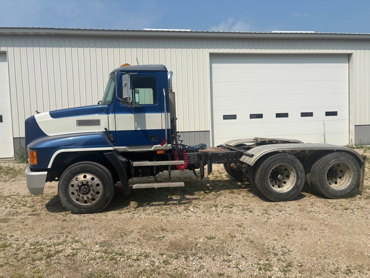 1995-mack-ch613-image-2