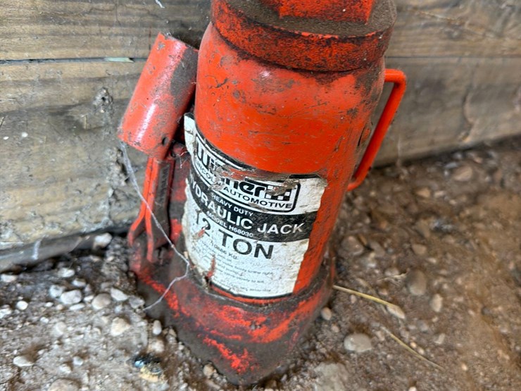 2-ton-bottle-jack-image-2