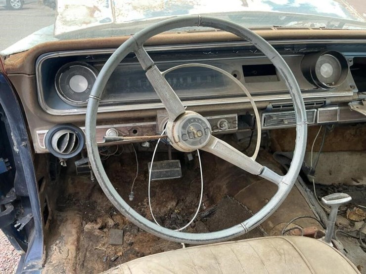 1965-chevrolet-impala-sdn-image-14