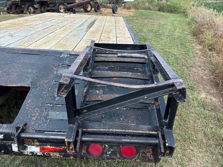 1972-fruehof-8ft-x-19ft-flatbed-equipment-trailer-image-18