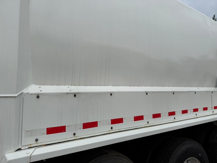 2015-mack-leu613-image-36