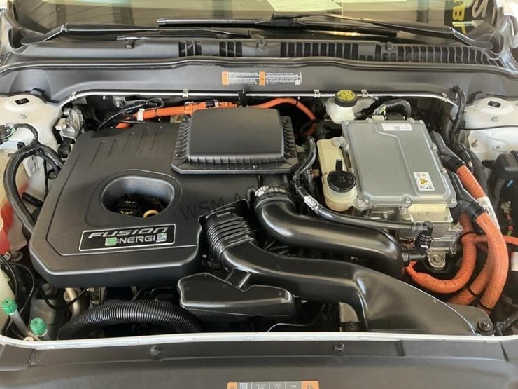 2017-ford-fusion-energi-se-sdn-image-10