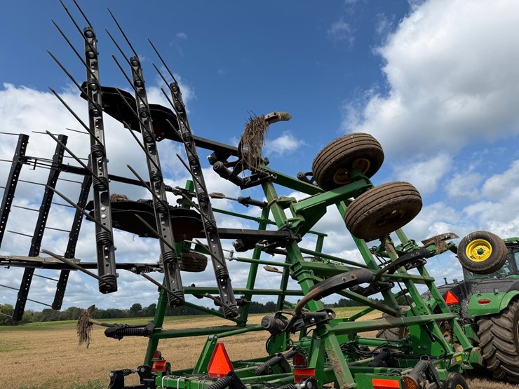 john-deere-2430-image-33