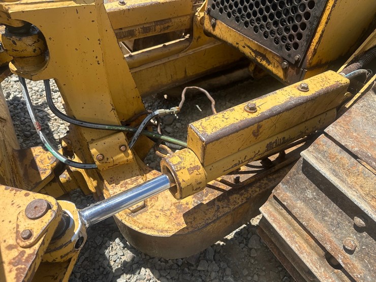 caterpillar-d5c-xl-image-23