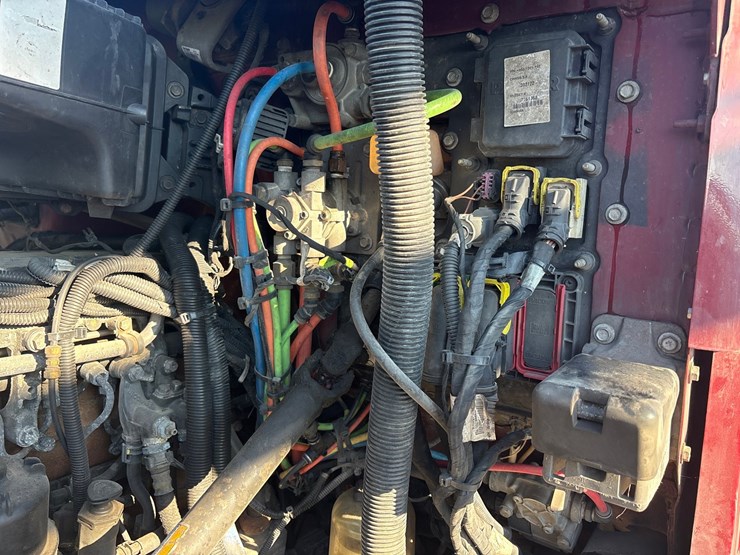 2014-kenworth-t680-image-75