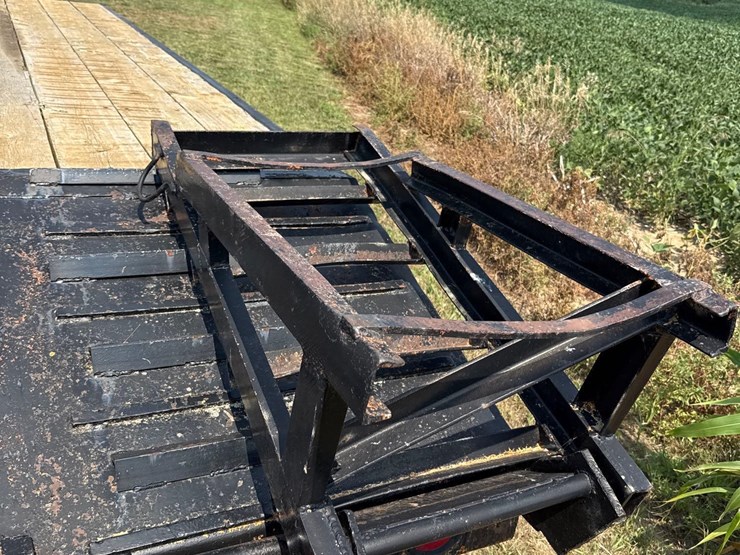 1972-fruehof-8ft-x-19ft-flatbed-equipment-trailer-image-38