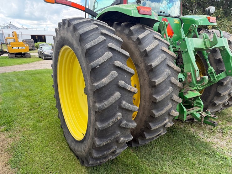 john-deere-8130-image-110