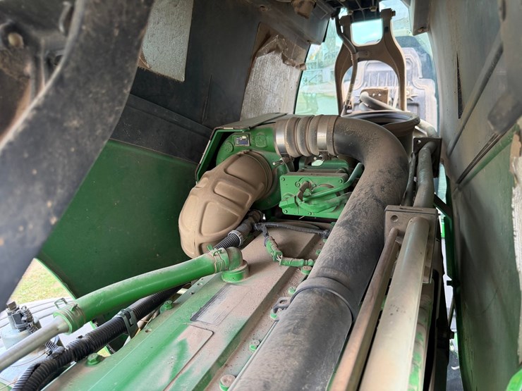 john-deere-8130-image-92