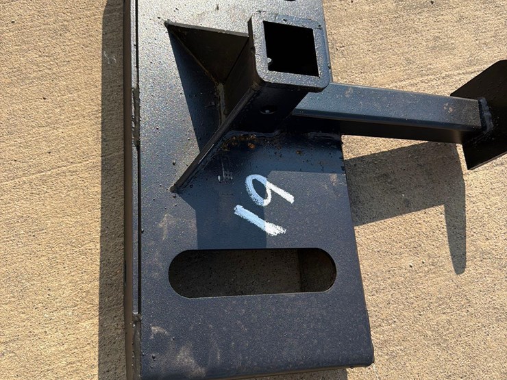 heavy-duty-mini-skidloader-gooseneck-receiver-hitch-back-plate-image-3
