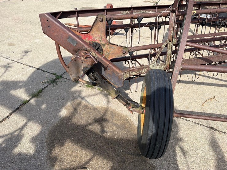 new-holland-55-image-5