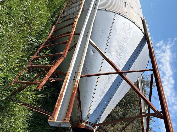 hog-slat-15-ton-bulk-bin-image-10