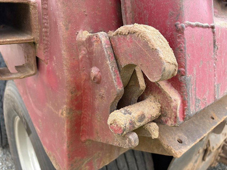 #61388-•-2004-international-5600i-quad-axle-dump-truck-image-58