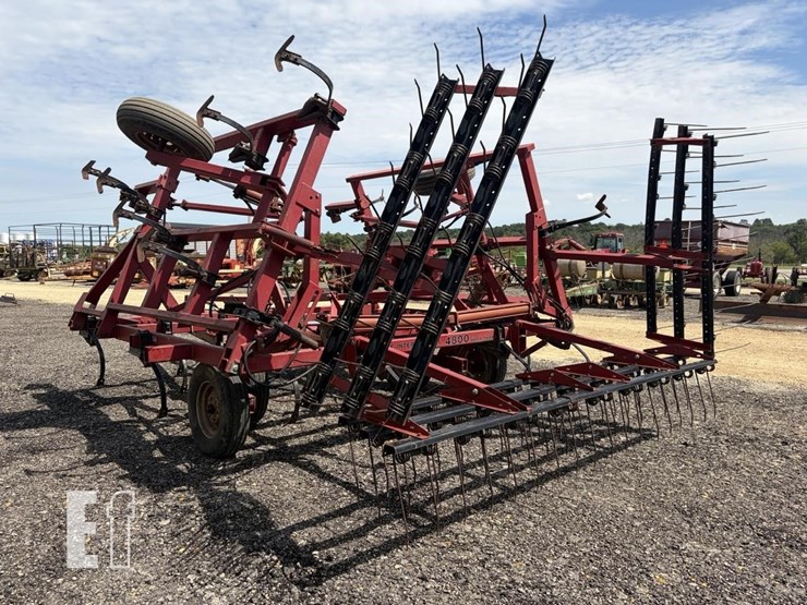 case-ih-4800-image-2