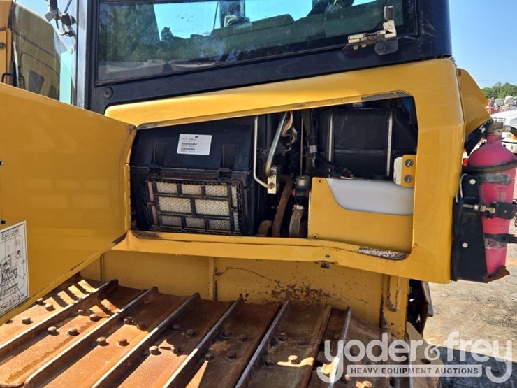2019-caterpillar-d5k2-lgp-image-26